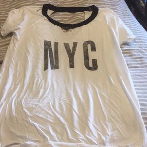 Chaser Distressed NYC T open back M 🍀🍀🍀